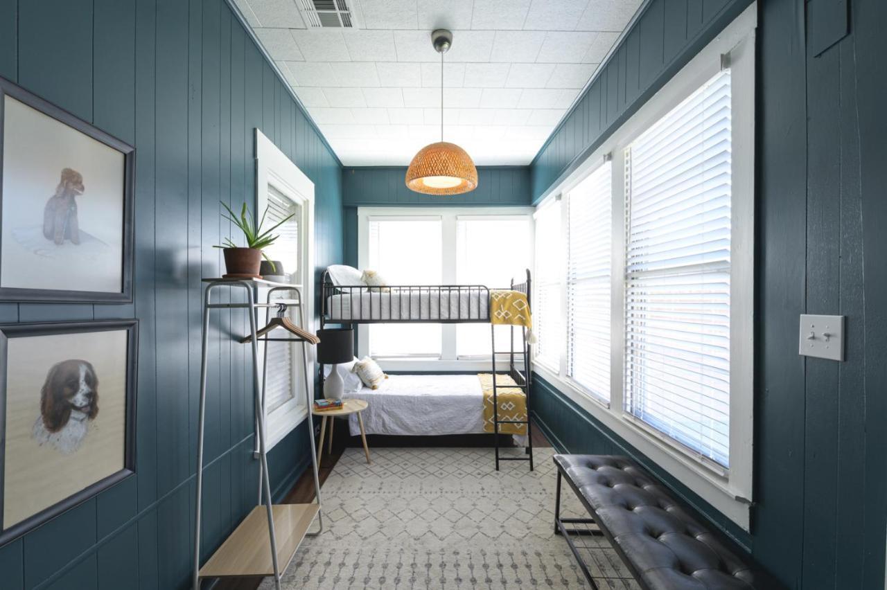 Restored 1930S Uptown Bungalow 2 Min. To Magnolia Waco Kültér fotó
