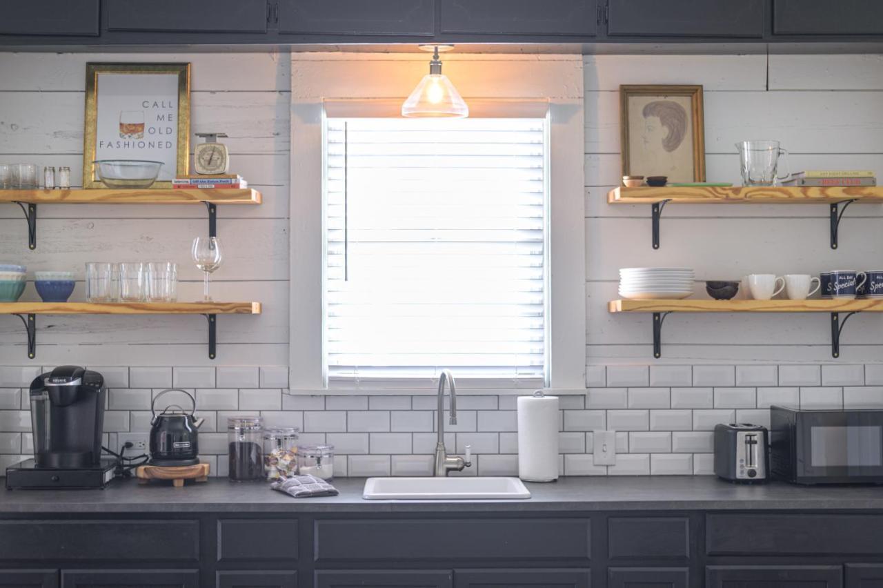 Restored 1930S Uptown Bungalow 2 Min. To Magnolia Waco Kültér fotó